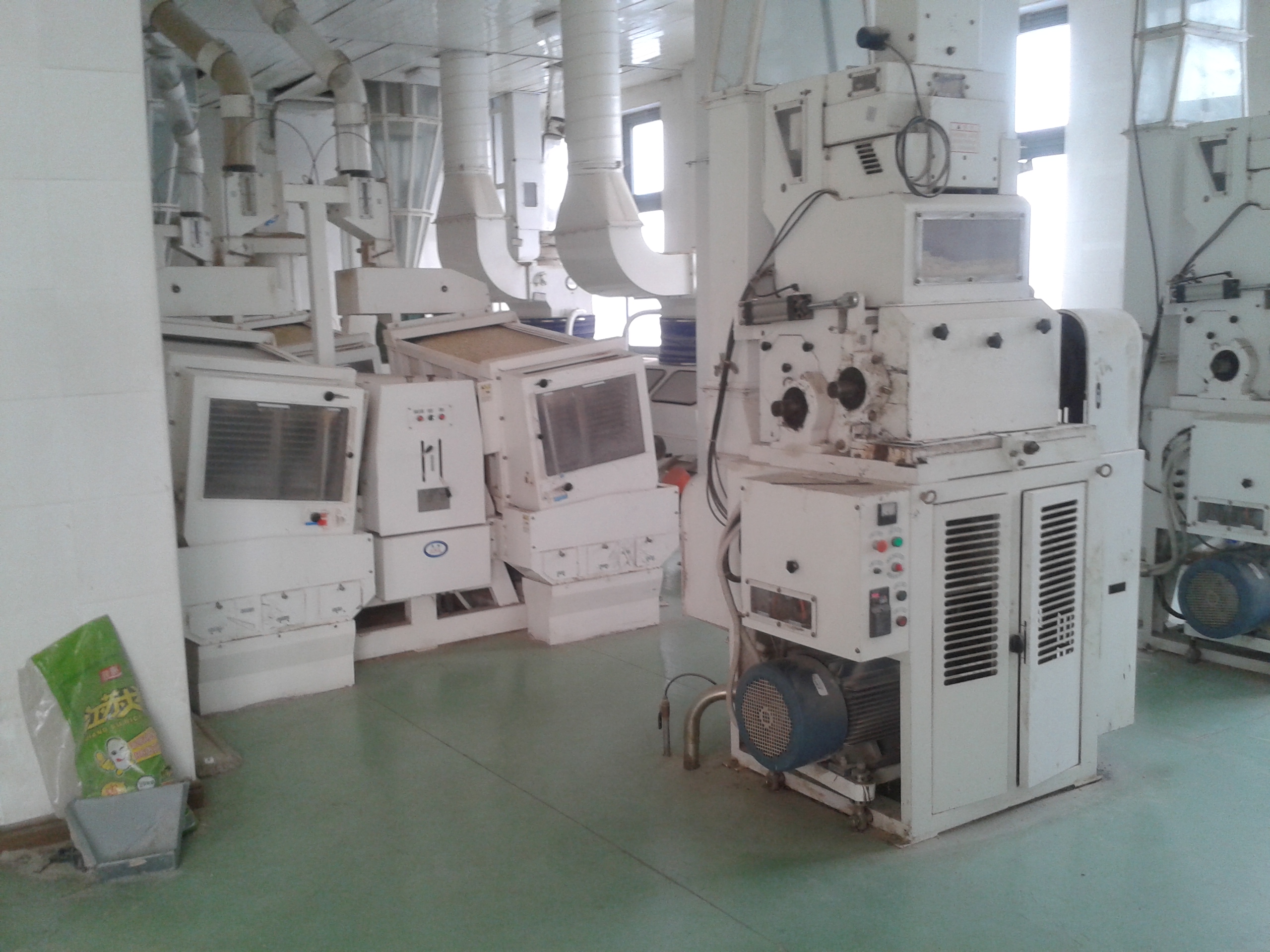 上海礱谷機(jī)廠家供應(yīng)，礱谷機(jī)報(bào)價(jià)，礱谷機(jī)供應(yīng)商