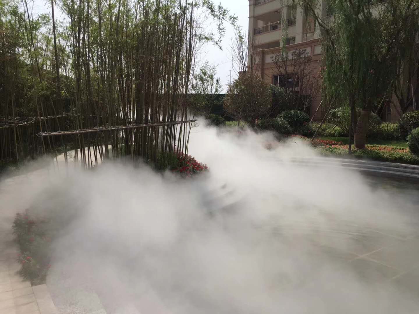 景區(qū)景觀造霧設(shè)備安裝