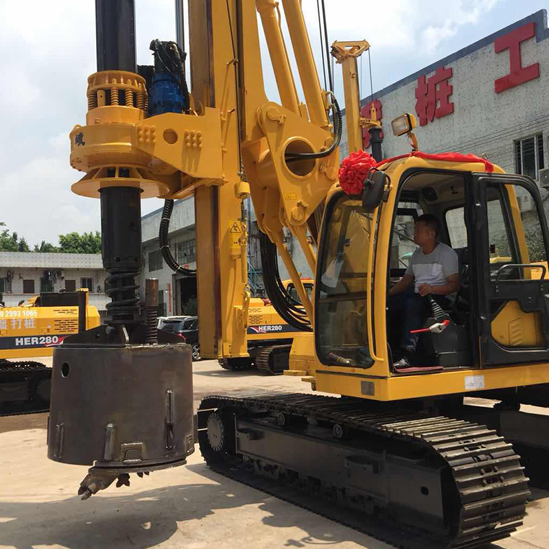 廠家直銷小型旋挖鉆機(jī)農(nóng)村基礎(chǔ)打樁