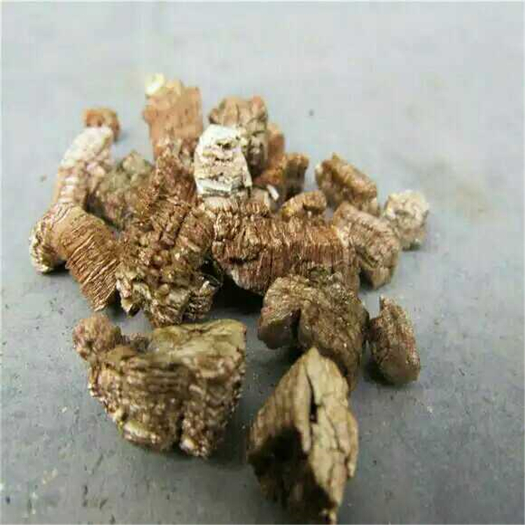 保溫蛭石 蛭石顆粒 蛭石廠家 蛭石供應(yīng)商  蛭石商家 蛭石產(chǎn)地 育苗蛭石  蛭石價(jià)格 蛭石批發(fā)