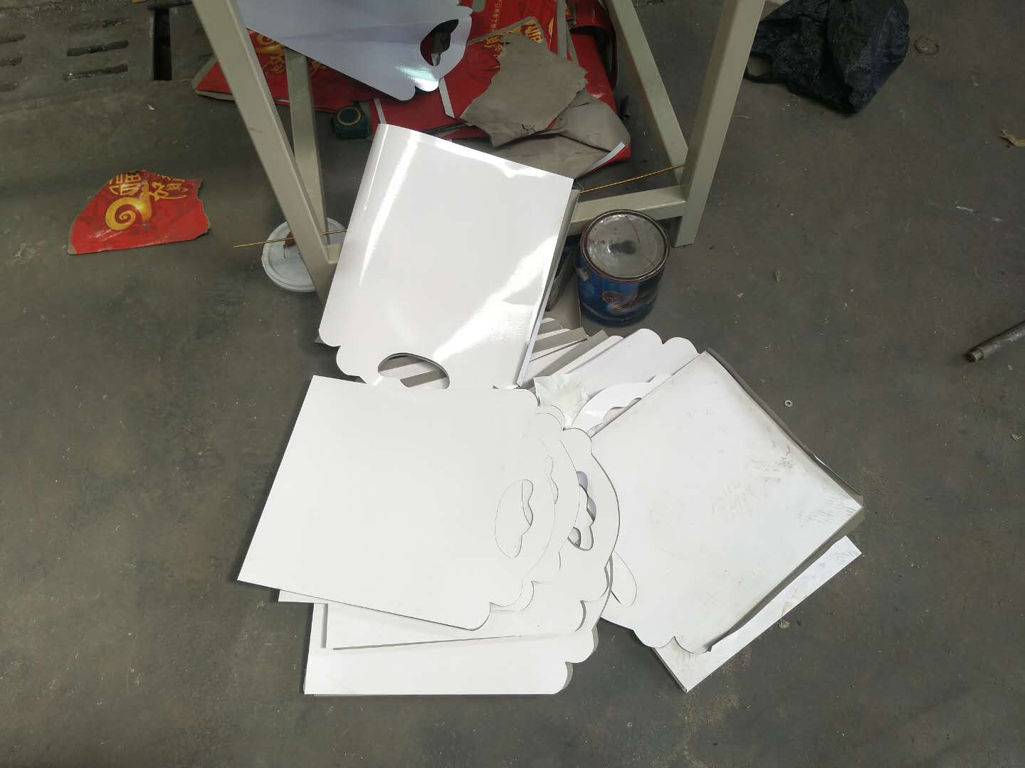 紙大禮包糊袋機 方底紙大禮包制袋機