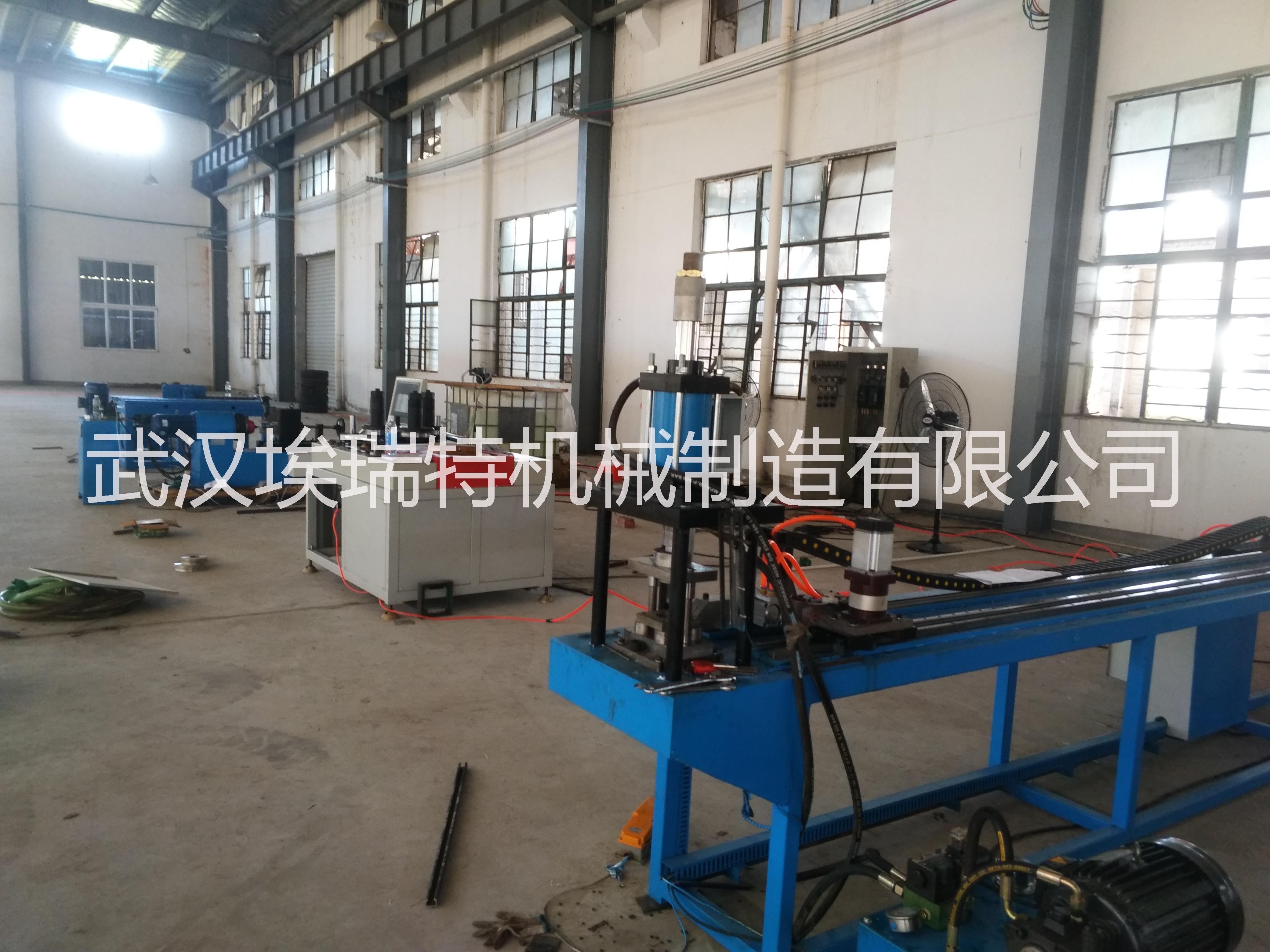 預埋槽制造設備,預埋槽生產設備,埃瑞特預埋槽鉚接設備廠家