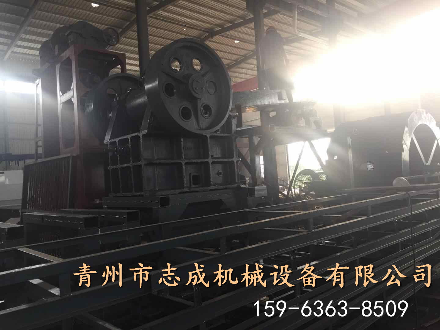 不要小看一套砂卵石破碎制沙設(shè)備的能力！