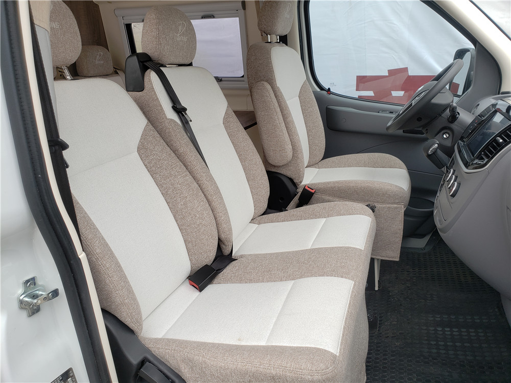 大通房車 B型式房車 藍牌C照駕駛