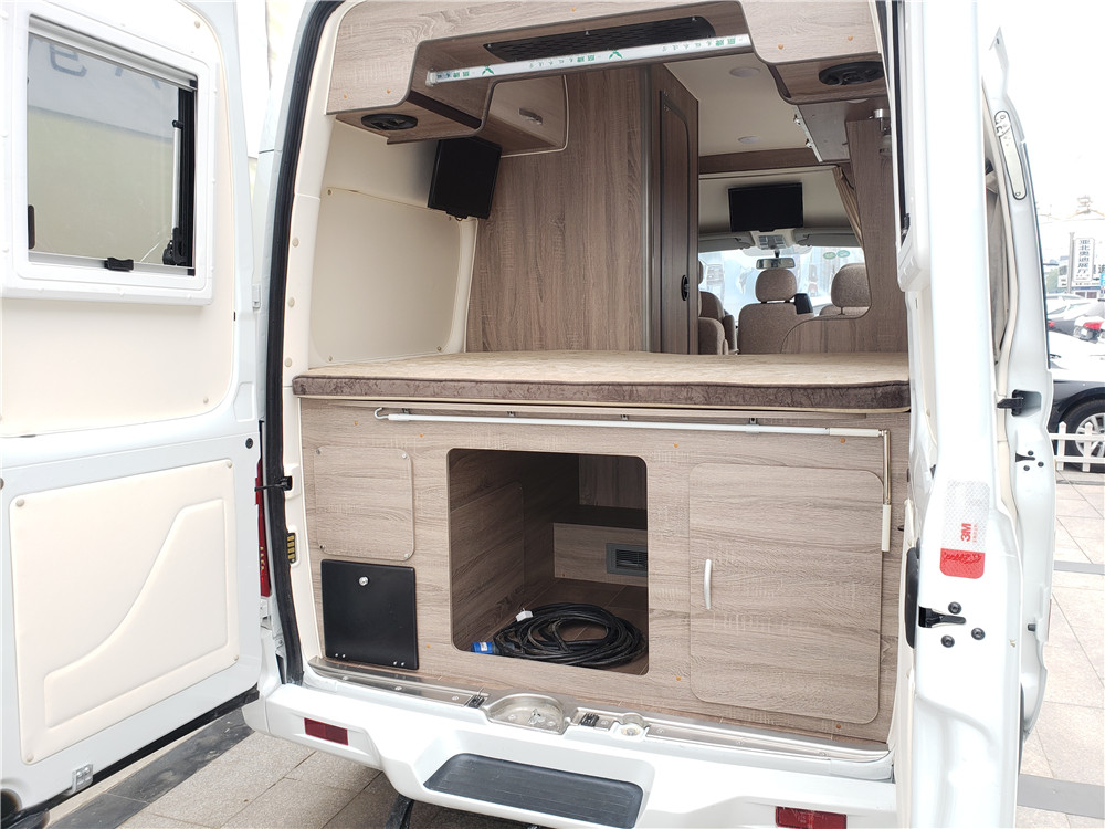 大通房車 B型式房車 藍牌C照駕駛