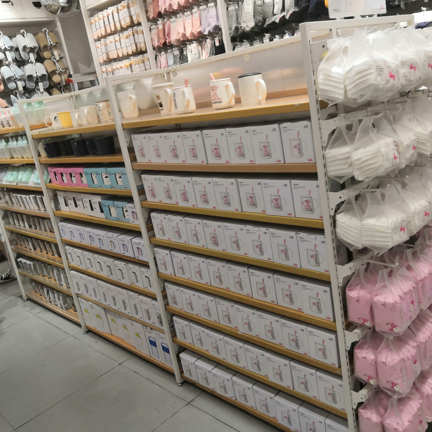 銅陵名創(chuàng)優(yōu)品貨架廠家現(xiàn)貨*直銷