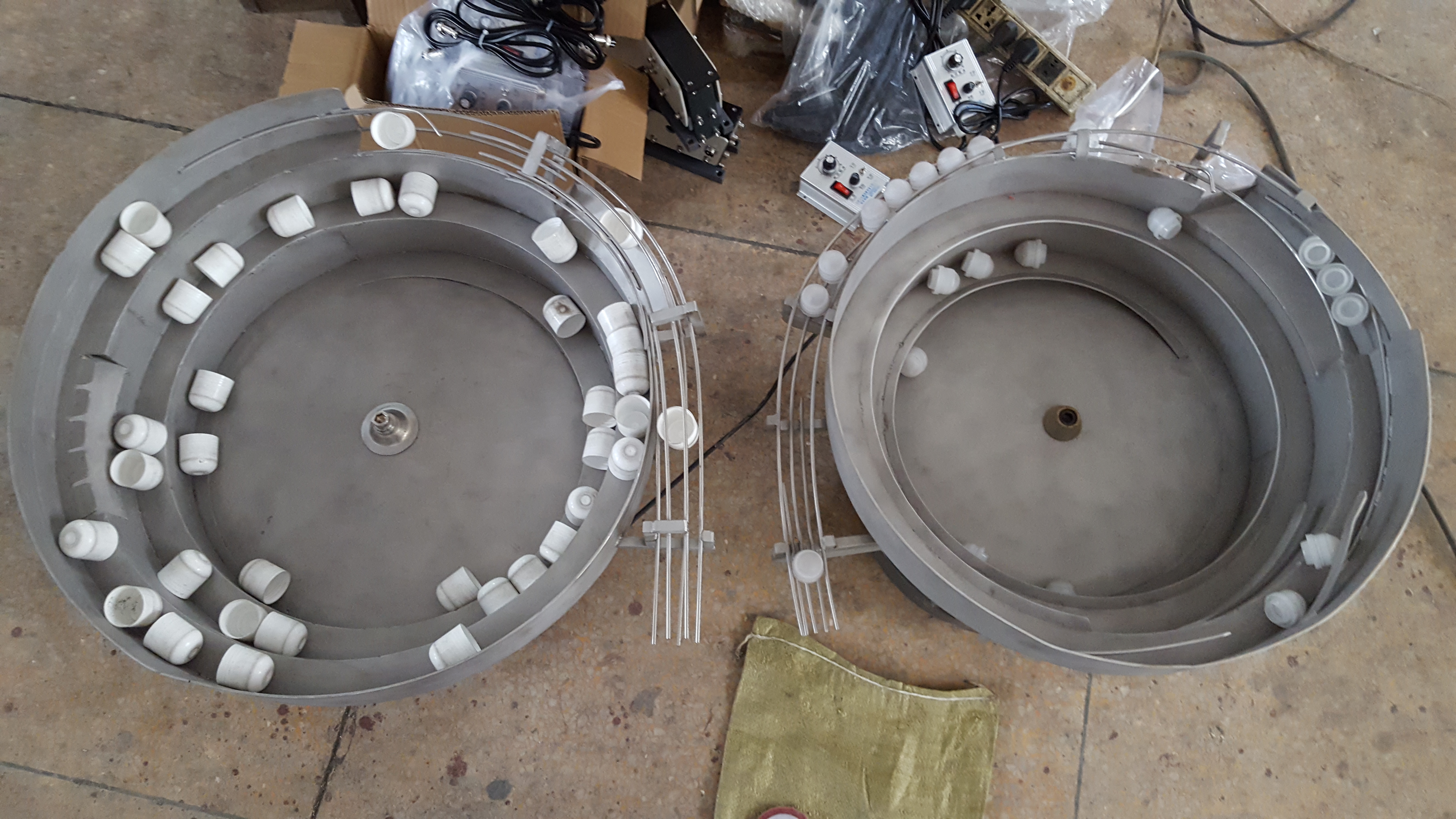 塑料分頭振動盤生產(chǎn)廠家定制、塑料分頭振動盤價格多少錢