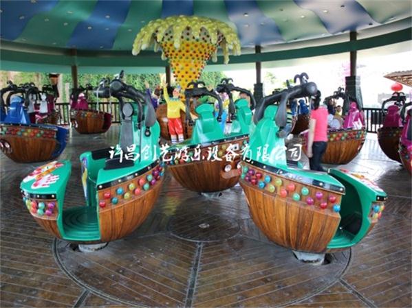 創(chuàng)藝游樂(lè)新型游樂(lè)設(shè)備情侶飛車交錯(cuò)旋轉(zhuǎn)讓你樂(lè)趣無(wú)窮