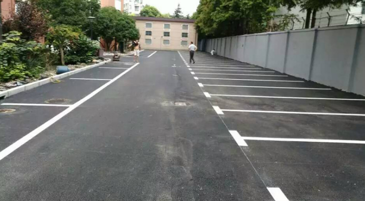 道路標(biāo)志線安全標(biāo)識(shí)車位劃線
