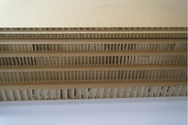 實(shí)惠深圳坪山?？ǚ涓C紙板報(bào)價(jià)?？ǚ涓C紙板廠家批發(fā)優(yōu)質(zhì)?？ǚ涓C紙板哪里有？?？ǚ涓C紙板廠家哪家好？大鵬?？ǚ涓C紙板廠家電話