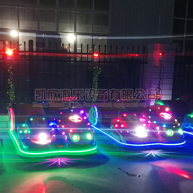 廣場兒童游樂設(shè)備 三輪車碰碰車電動(dòng)碰碰車發(fā)光音樂游樂車