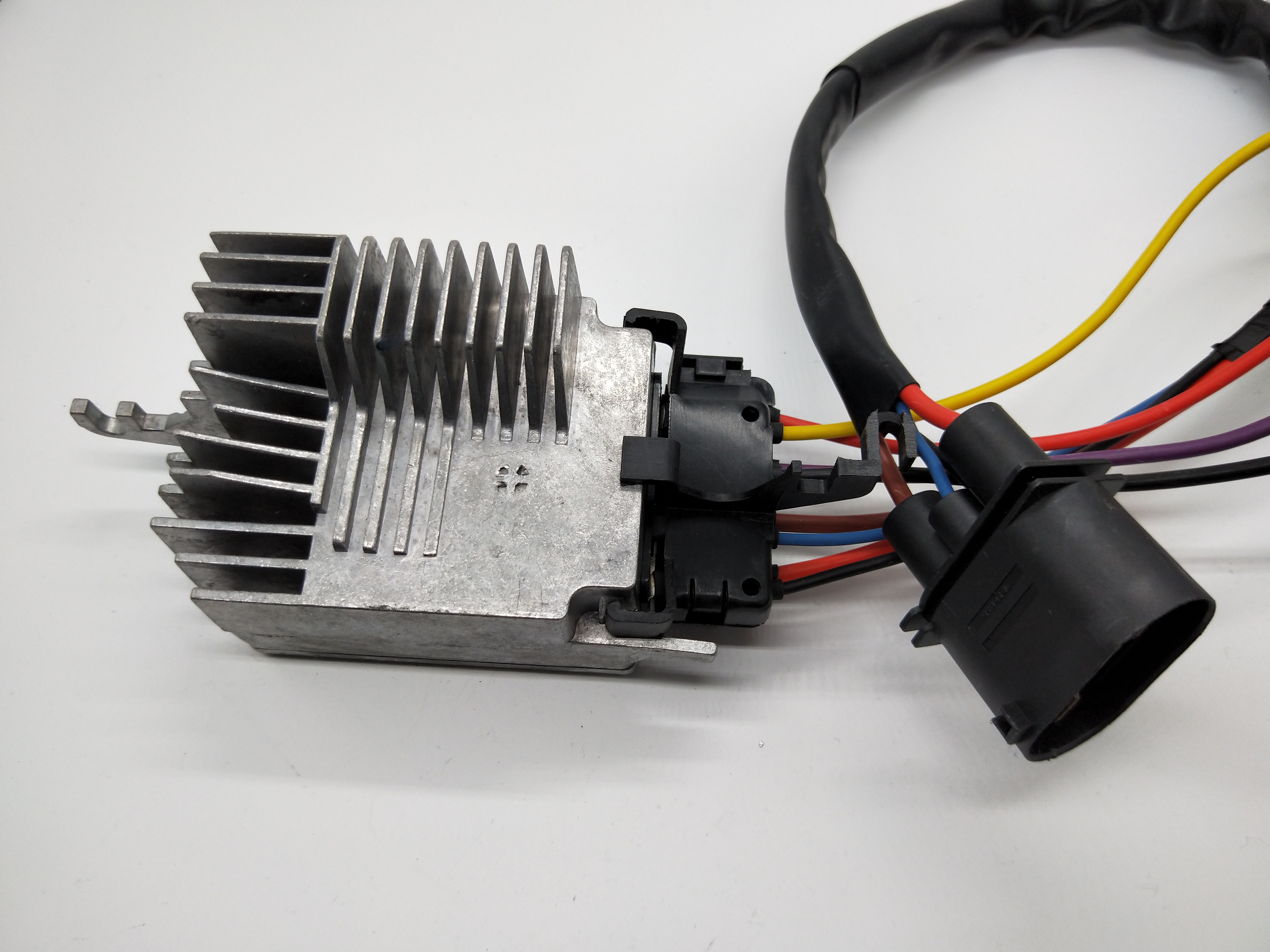 廠家直銷,調(diào)節(jié)器調(diào)速模塊4F0959501G, 大眾奧迪A6電子扇風(fēng)扇控制器