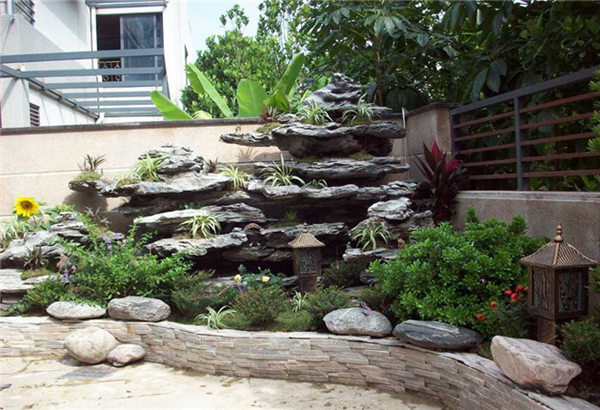 如何設(shè)計您的庭院假山魚池？