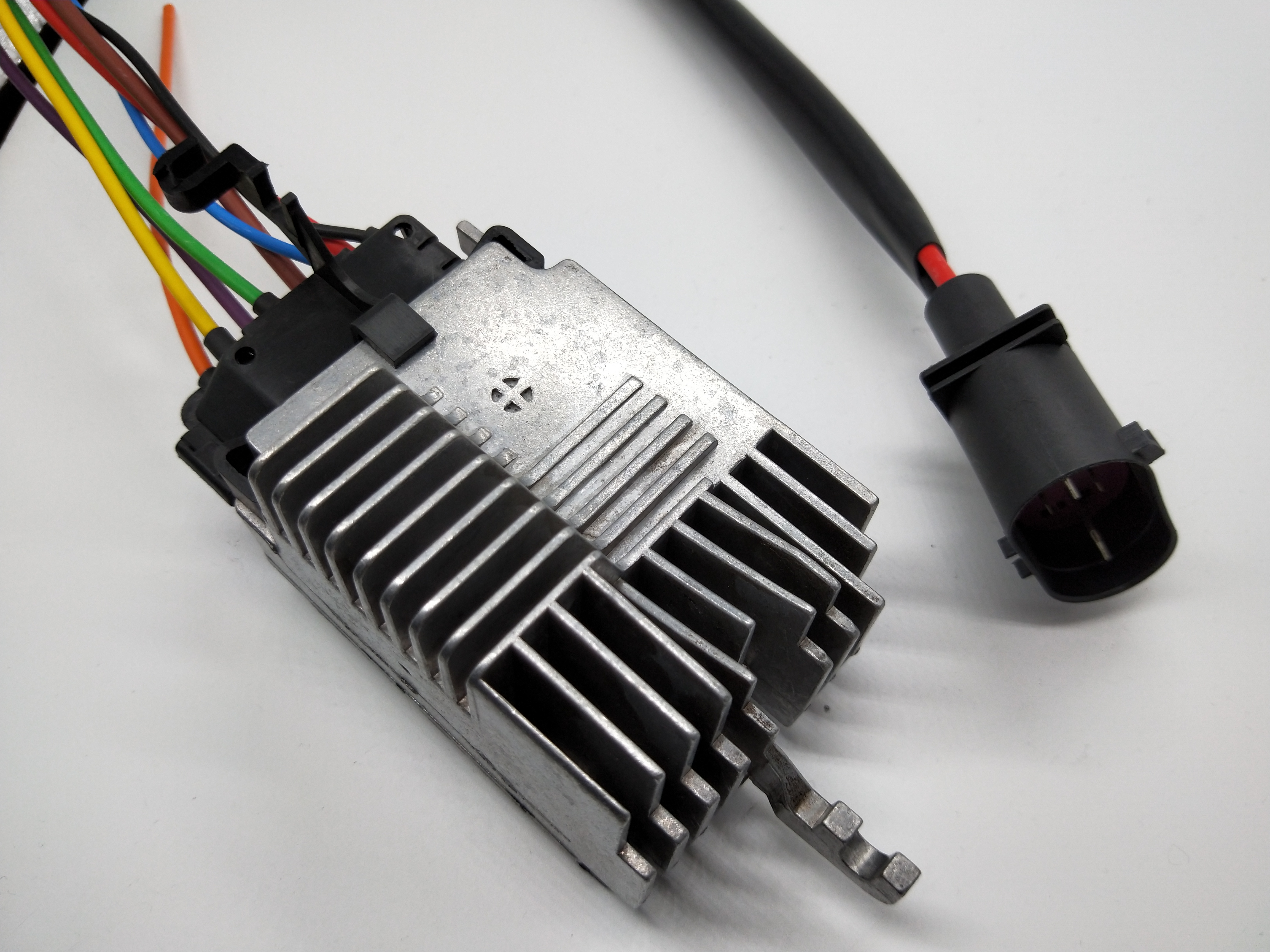 廠家供應(yīng),奧迪汽車鼓風(fēng)機(jī)電阻,鼓風(fēng)機(jī)調(diào)速模塊 8E0959501AG,冷卻風(fēng)扇控制模塊