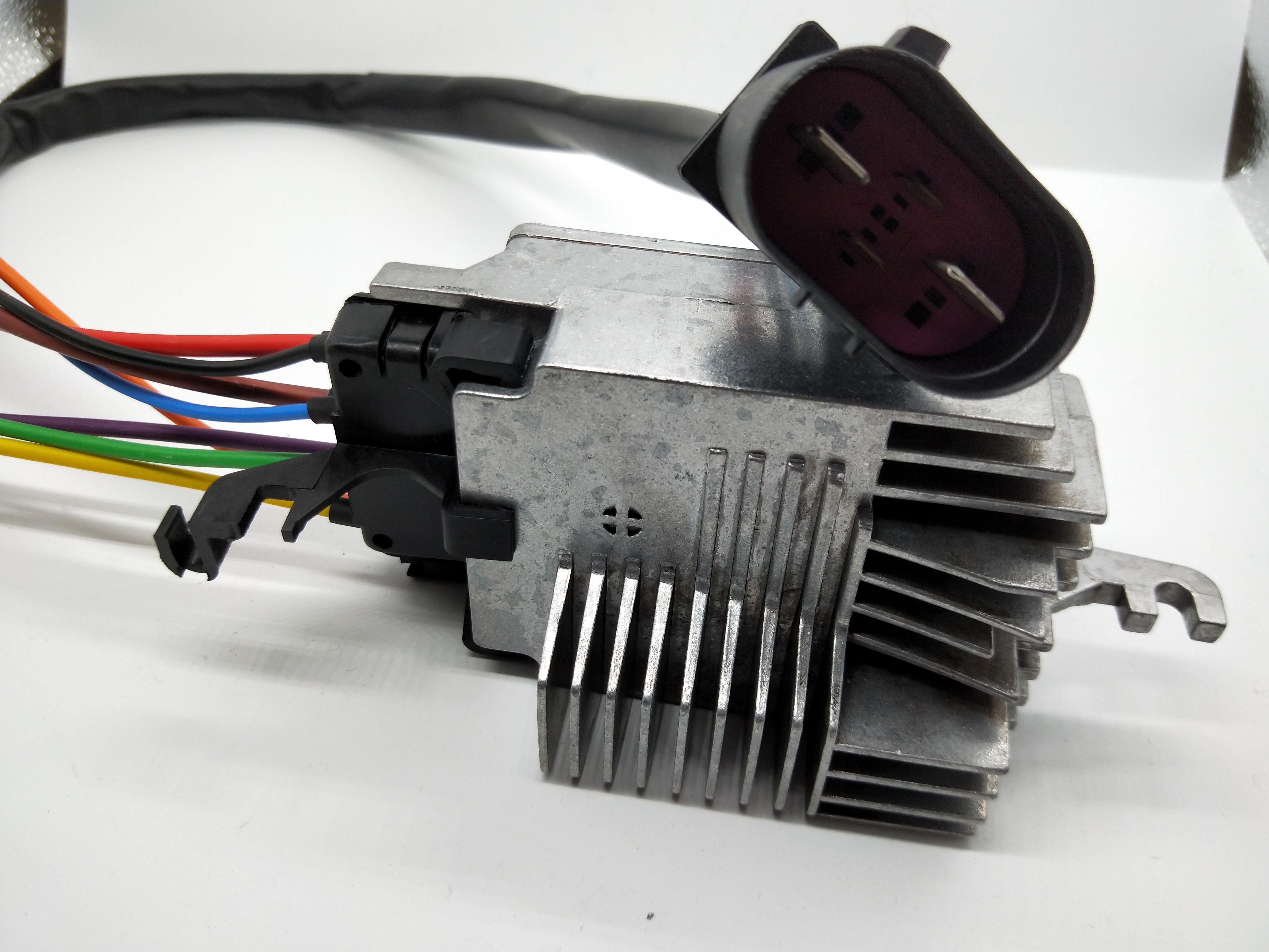 廠家供應(yīng),奧迪汽車鼓風(fēng)機(jī)電阻,鼓風(fēng)機(jī)調(diào)速模塊 8E0959501AG,冷卻風(fēng)扇控制模塊