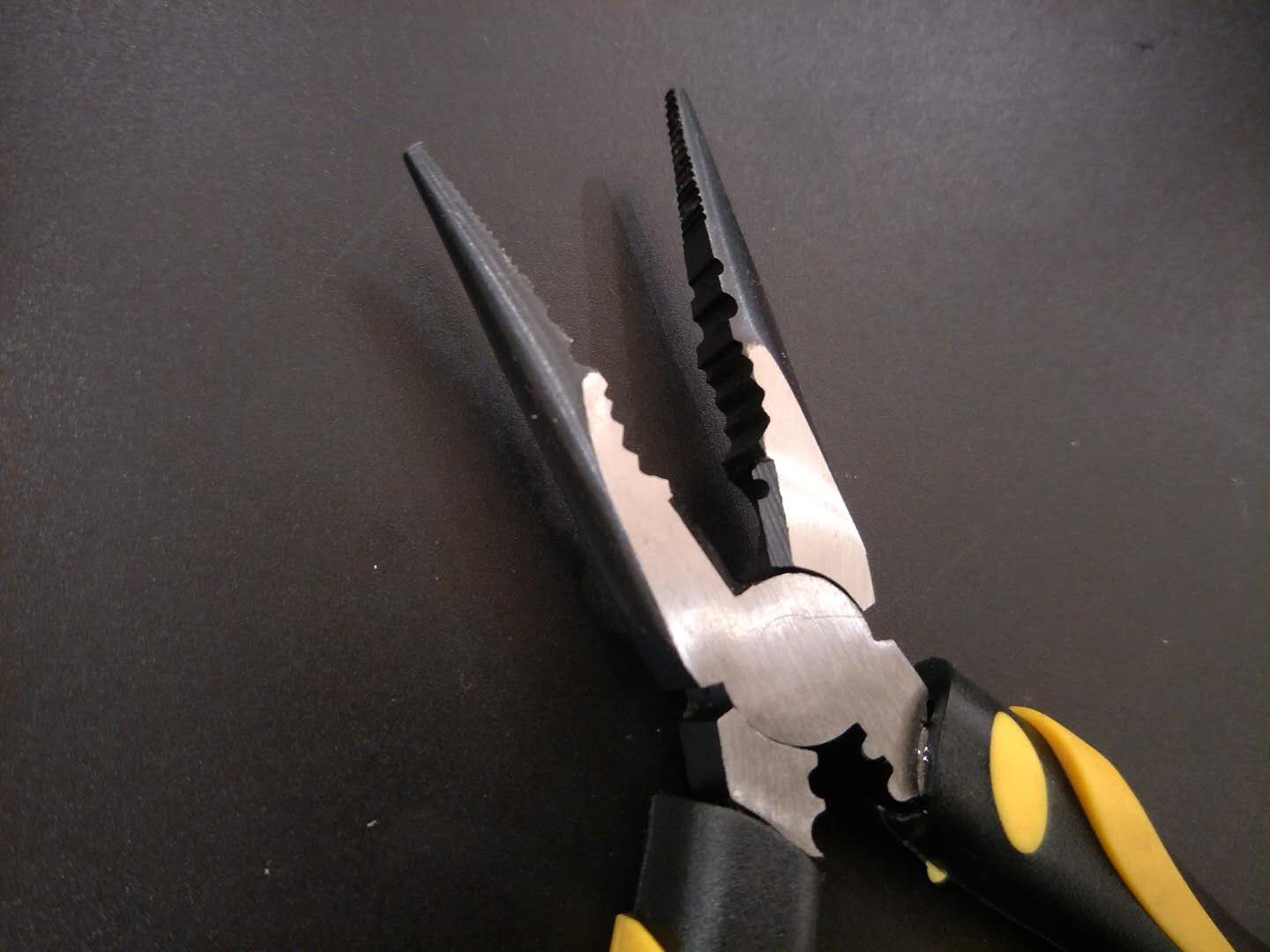 三±偏心省力尖嘴鉗 釣魚(yú)鉗 彎嘴鉗 多功能尖嘴鉗 彎嘴尖鉗報(bào)價(jià) 偏心省力