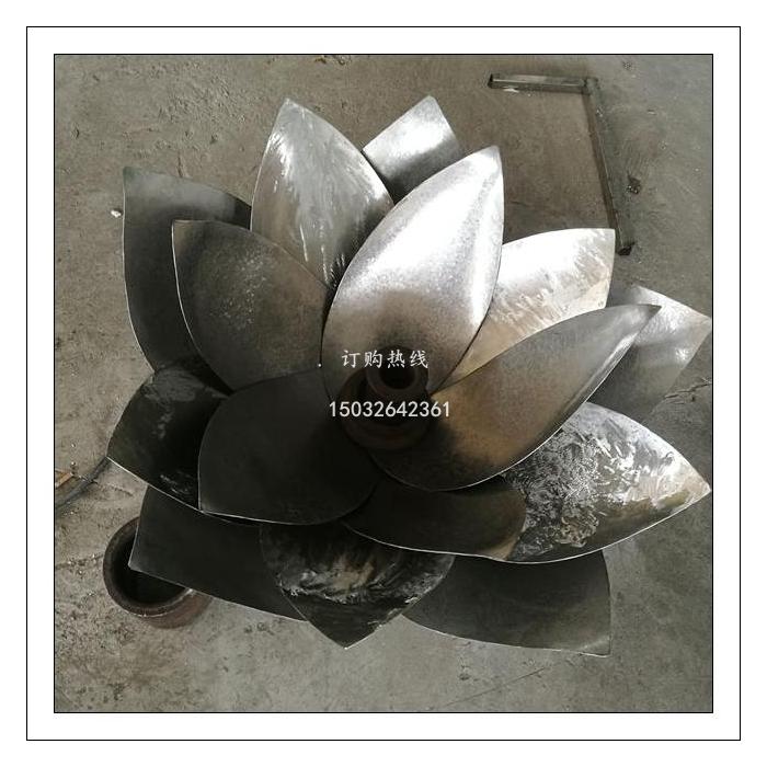 蓮花雕塑廠家 室外景觀雕塑 不銹鋼手工鍛造雕塑