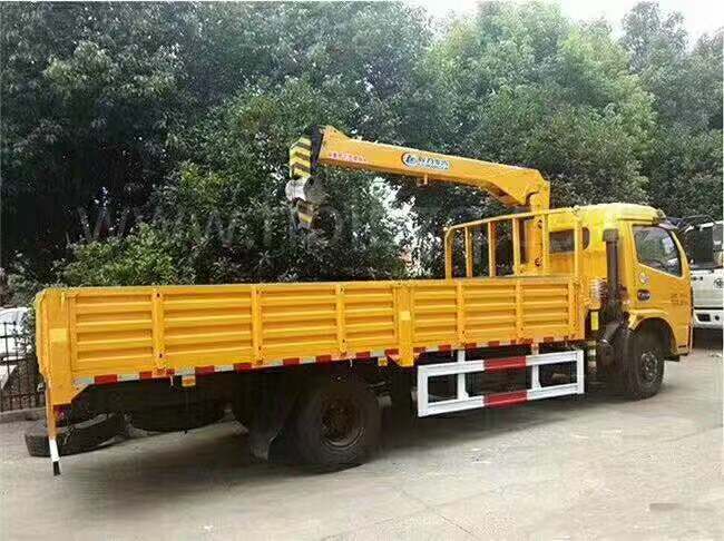 東風(fēng)多利卡4.8米隨車吊 東風(fēng)多利卡4.8米隨車吊生產(chǎn)廠家價(jià)格