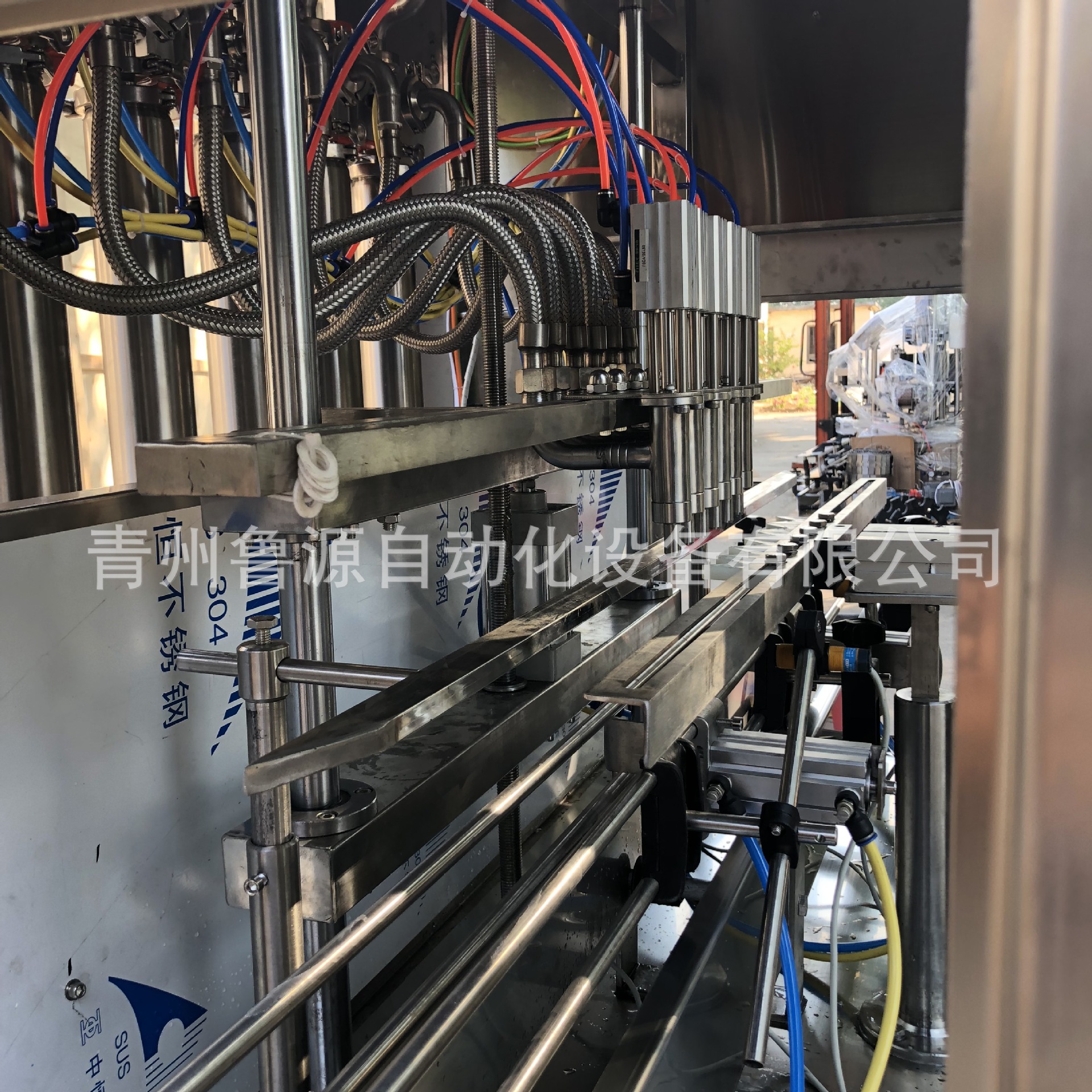 青州灌裝機(jī)  灌裝機(jī)廠家 20升食用油灌裝機(jī)