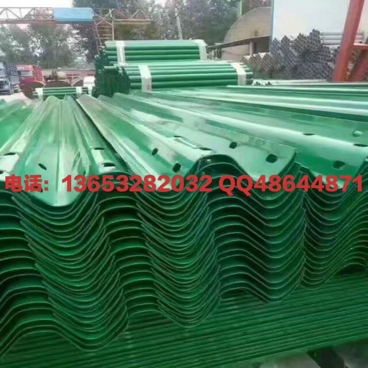 三峰防風(fēng)抑塵網(wǎng) 雙峰防風(fēng)抑塵網(wǎng) 鍍鋅防風(fēng)網(wǎng) 球場(chǎng)防風(fēng)網(wǎng) 擋風(fēng)墻