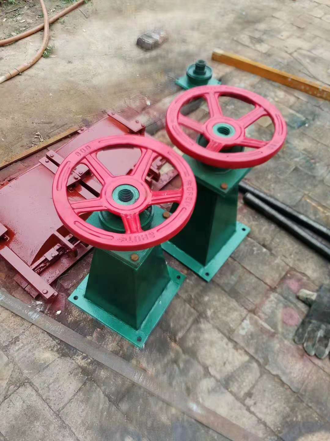 提供 150KN手電兩用螺桿式啟閉機(jī) 質(zhì)量可靠品質(zhì)有保障