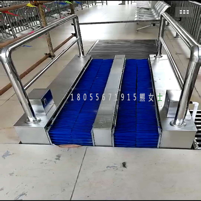 華誠HCCX-100礦用洗靴機(jī) 無動力噴淋式擦靴機(jī) 環(huán)保節(jié)能洗靴機(jī)廠家直銷
