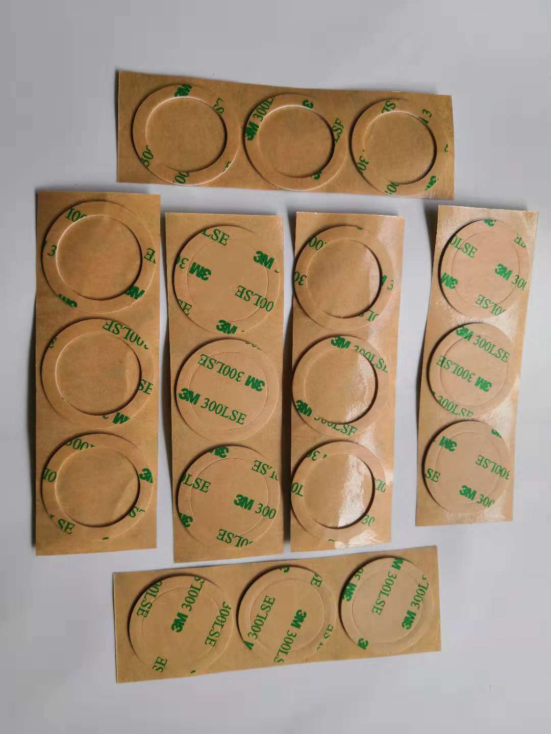 汽車外飾件3M膠貼車用強(qiáng)力橡膠貼