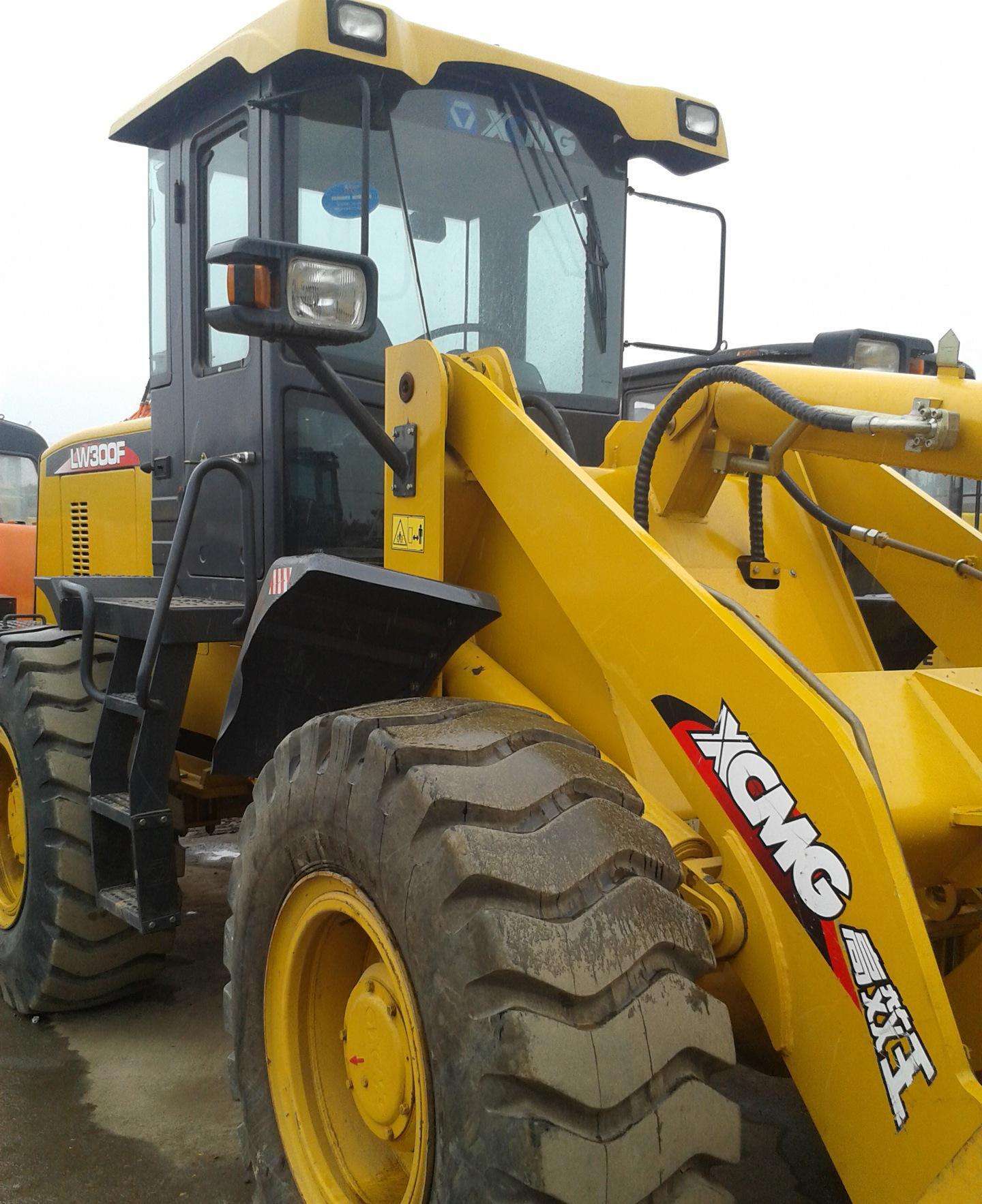 奉賢松江金山小型鏟車出租13801970706裝載機(jī)轉(zhuǎn)讓