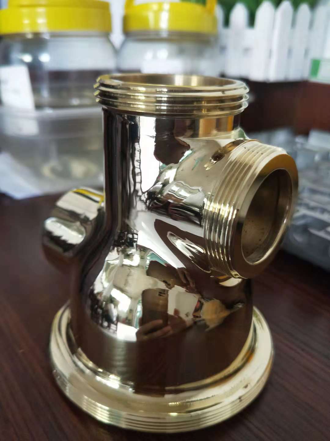 五金衛(wèi)浴制品自動拋光機東莞廠家供應，新一代拋光行業(yè)的福音盡在這里