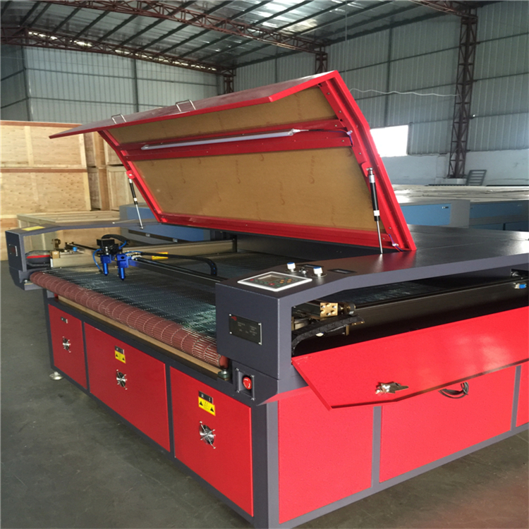 供應(yīng)太陽能膠板 滴膠板 電池板  供應(yīng)太陽能膠板攝像切割機