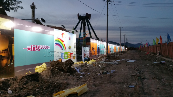 航天橋彩鋼圍擋制作，用心制作生產(chǎn)讓客戶滿意放心的產(chǎn)品