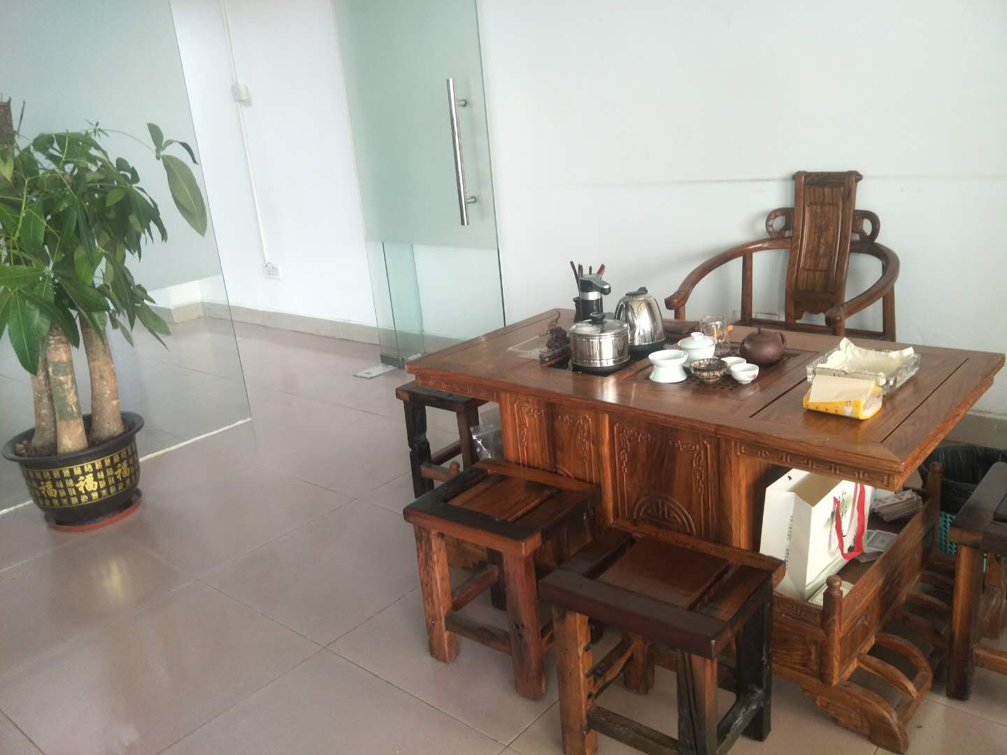 專業(yè)的網(wǎng)絡(luò)營銷推廣服務(wù)商