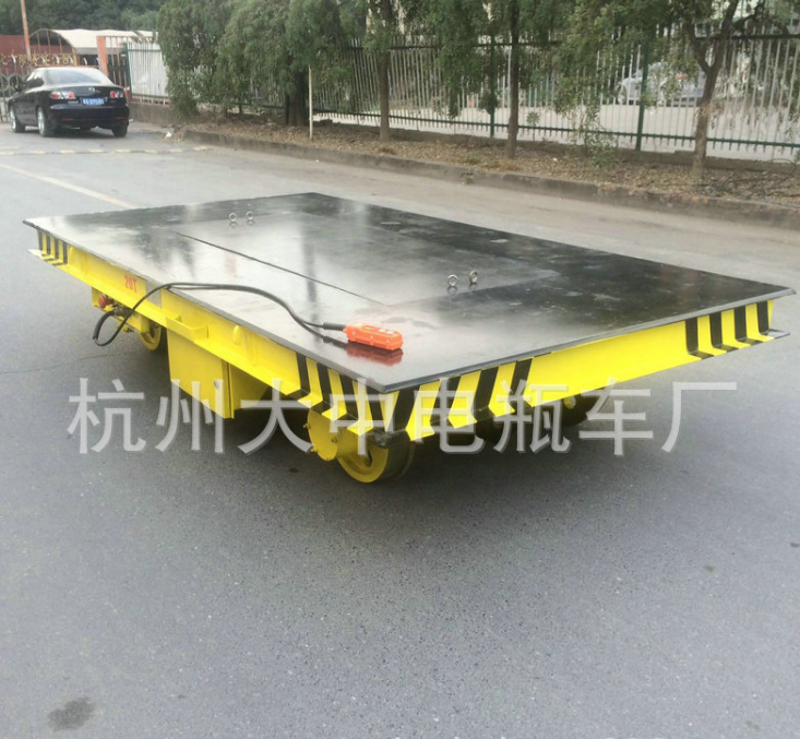 廠家直銷20T電動軌道車 搬運車軌道平車 價格實惠 廠家提供低壓軌道電瓶車 軌道電瓶