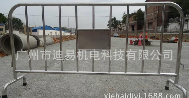 廣州304不銹鋼鐵馬護(hù)欄供應(yīng)商不銹鋼鐵馬護(hù)欄廣州鐵馬護(hù)欄廠家定制 防撞欄