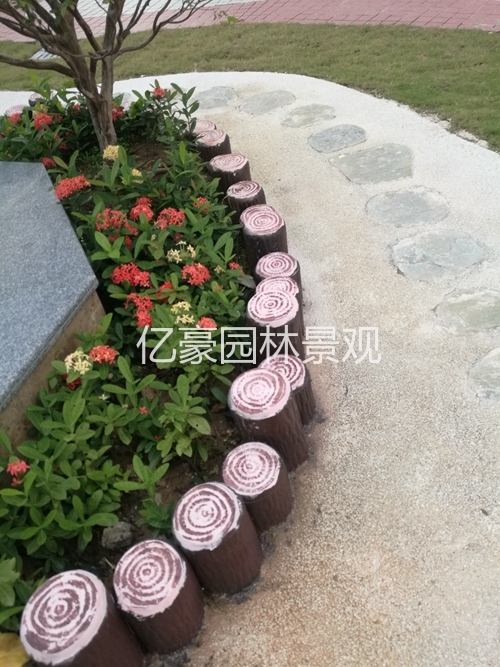 上饒水泥仿木樹樁制作，吉安混凝土仿木樹樁石圍欄安裝