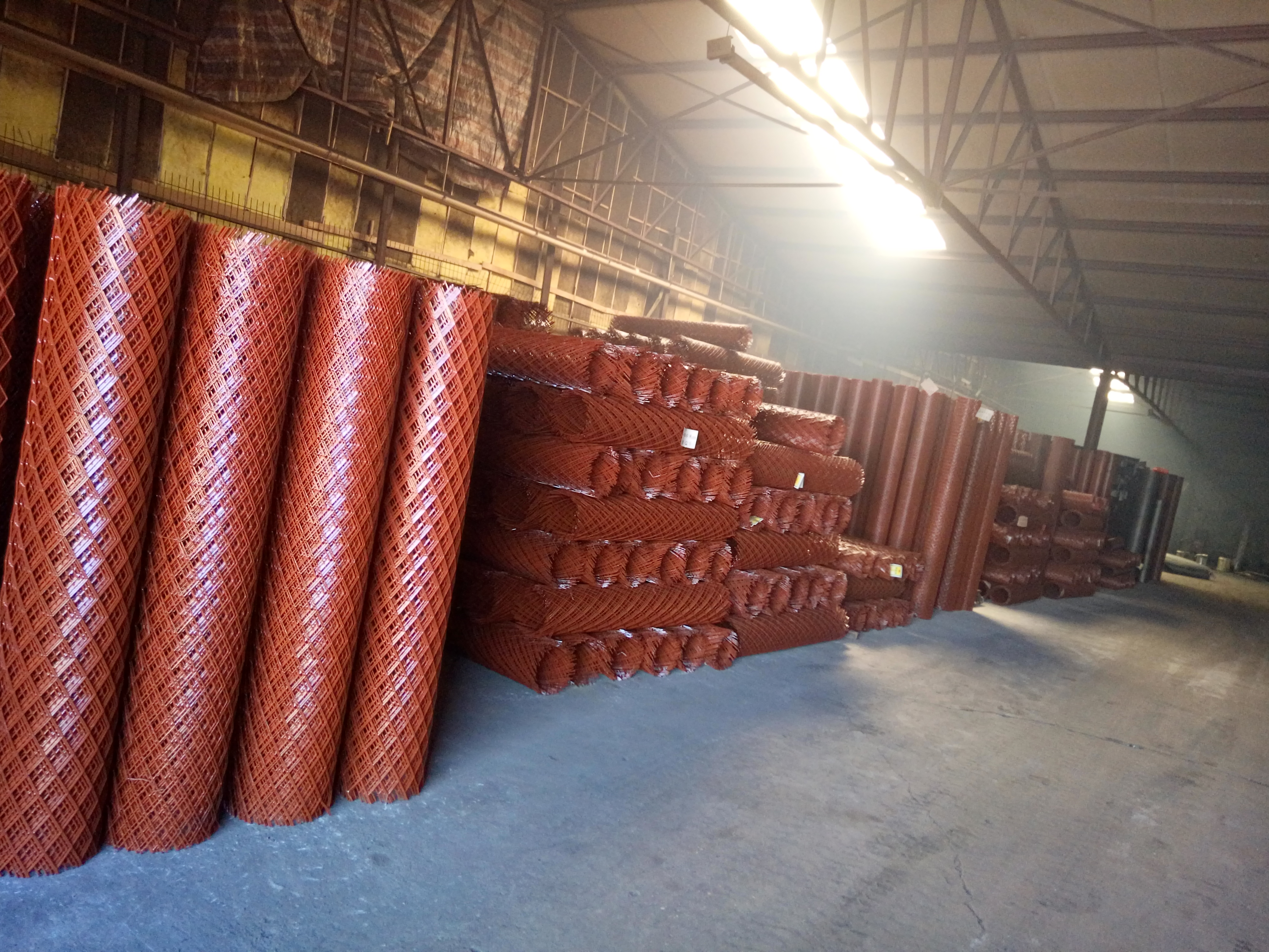 紅漆鋼板網(wǎng) 圈玉米鋼板網(wǎng) 菱形鋼板網(wǎng)片