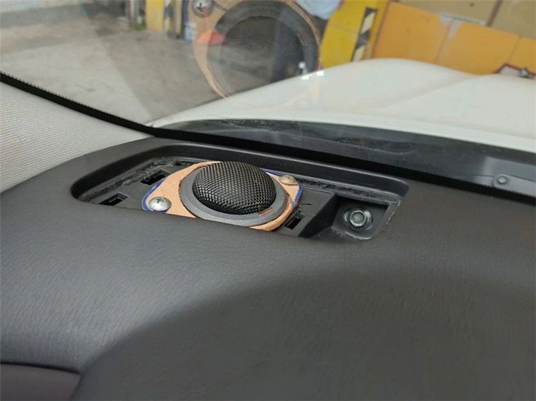惠州汽車隔音改裝 汽車做隔音有效果嗎 汽車改裝隔音多少錢 發(fā)動機(jī)隔音棉多少錢 深圳全車隔音要多少錢