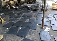 供港口碼頭，冶金，礦山，建材等行業(yè)各種輸送機(jī)襯板，高鉻合金，高錳鋼等