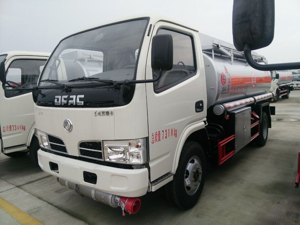 2噸/3噸/5噸油罐車現(xiàn)車 油罐車價(jià)格 湖北油罐車出售 湖北油罐車價(jià)格 湖北油罐車廠家
