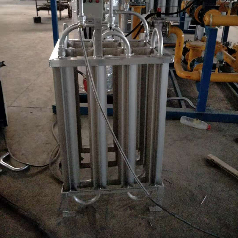 榮鋮30立方LNG空溫式氣化器 燃氣設(shè)備 煤改氣設(shè)備