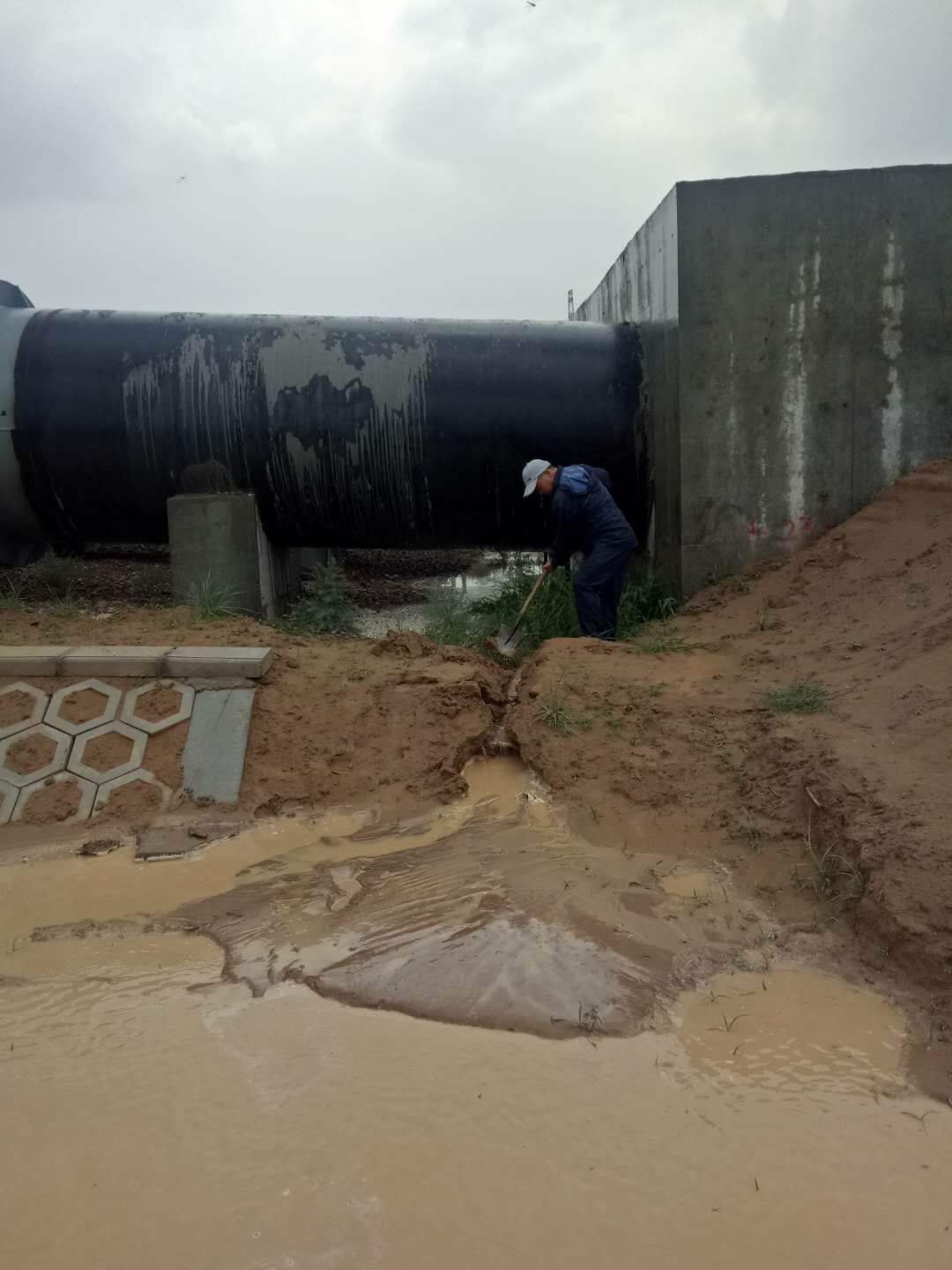 輸水管道堵漏、 輸水管道接口補(bǔ)漏、輸水管道接頭縫堵漏、輸水管道交接縫堵漏