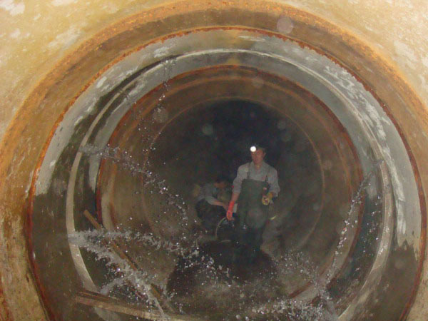 箱涵堵漏、取排水箱涵堵漏、虹吸井箱涵伸縮縫堵漏、循環(huán)水道箱涵沉降縫堵漏