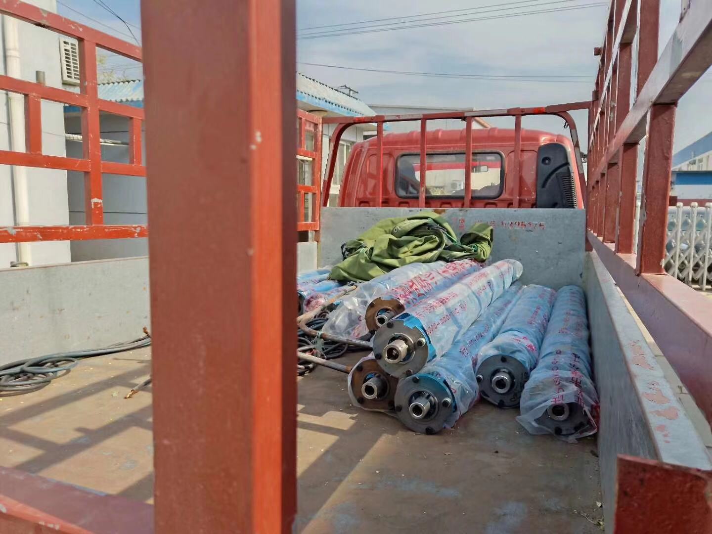 北京潛水泵現(xiàn)貨(多圖)、井用潛水泵流量