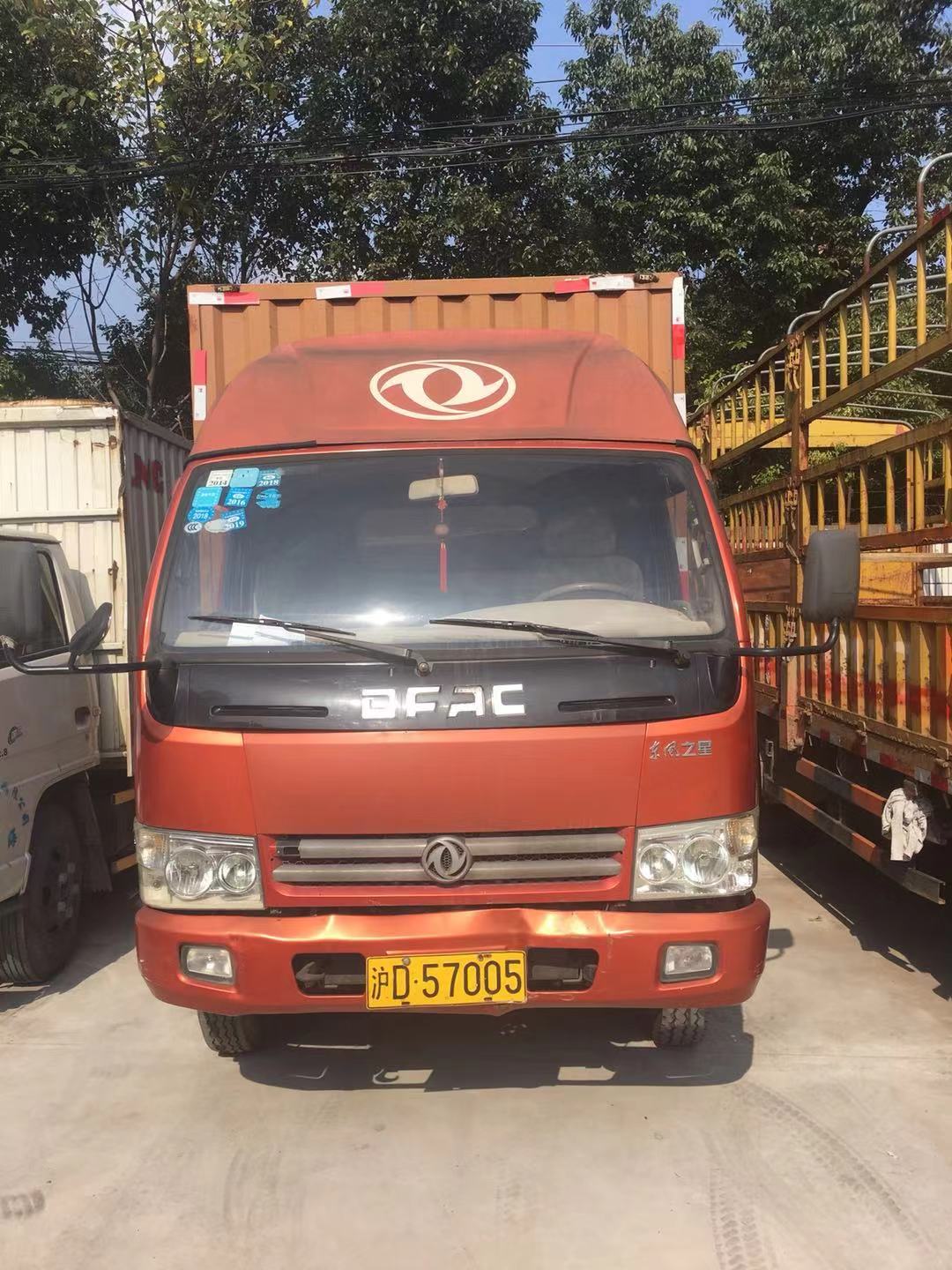 *出售東風(fēng)4.2米廂式貨車 東風(fēng)牌廂式貨車