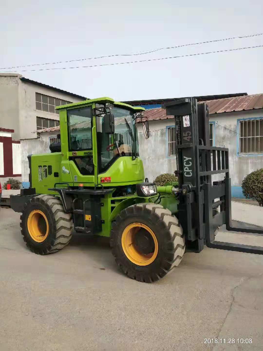 北方雄遠(yuǎn) 鉸接式4.5噸四驅(qū)越野叉車
