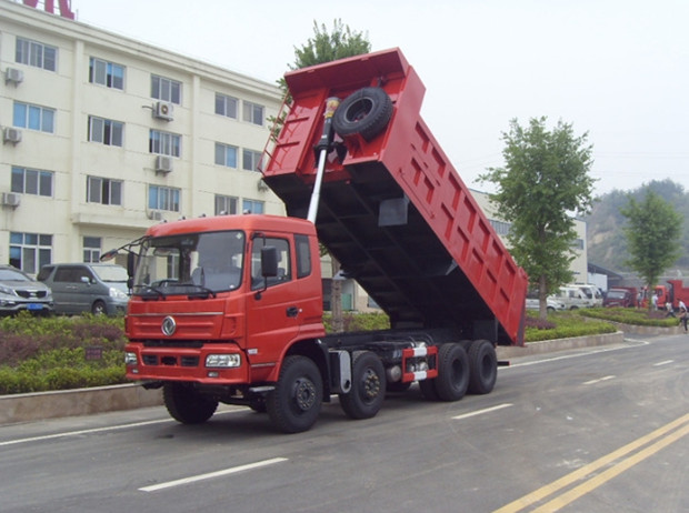 東風特商四橋自卸車自重到底有多重？東風特商輕量化四橋自卸車整車自重僅11.5噸