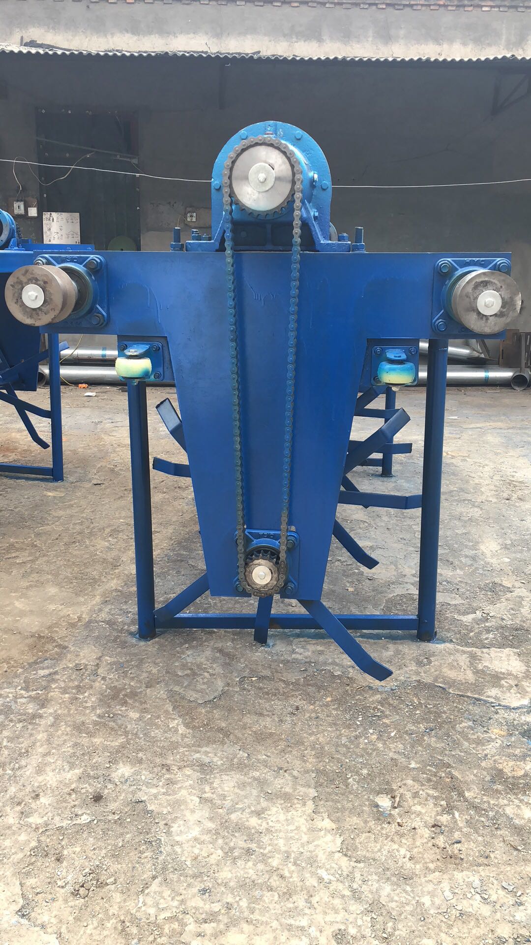 供應(yīng)廠家直銷大中小型 發(fā)酵翻耙機(jī) 價格