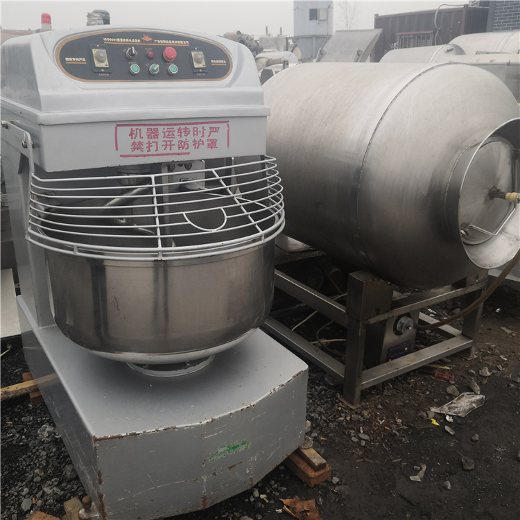 二手真空和面機(jī) 二手回收和面機(jī) 二手食品設(shè)備回收廠家 肉制品加工設(shè)備處理