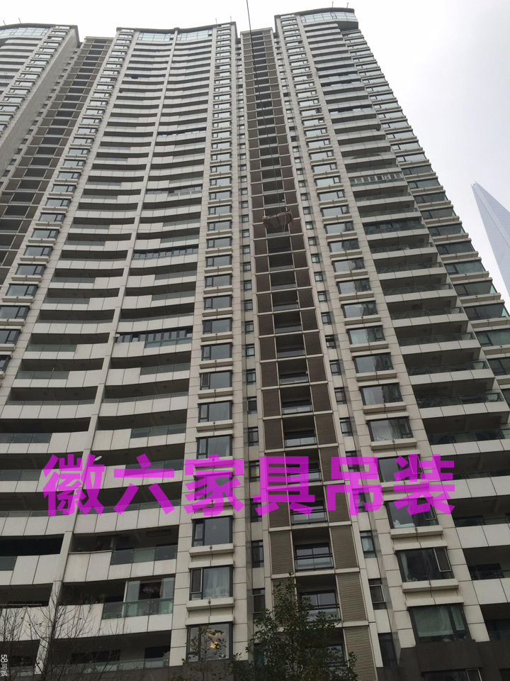 普陀區(qū)吊裝會(huì)議桌面上樓吊運(yùn)老板桌