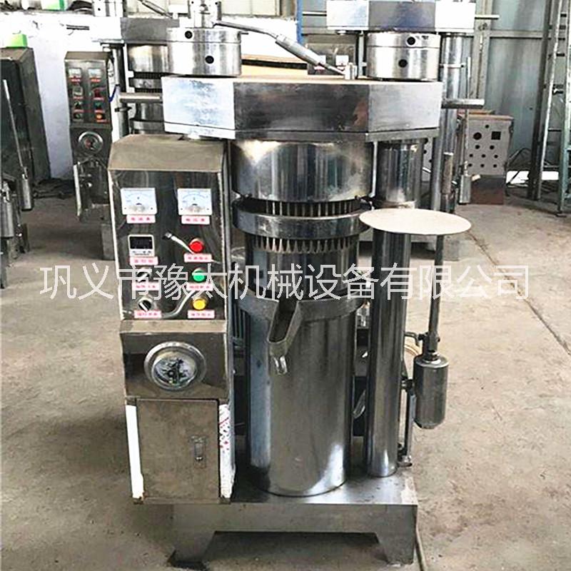 供應芝麻榨油機/液壓香油機 液壓榨油機小型立式香油機